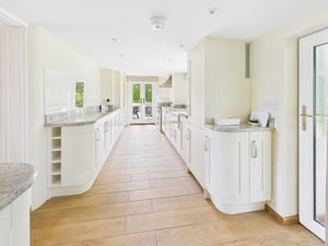 Kitchen- click for photo gallery